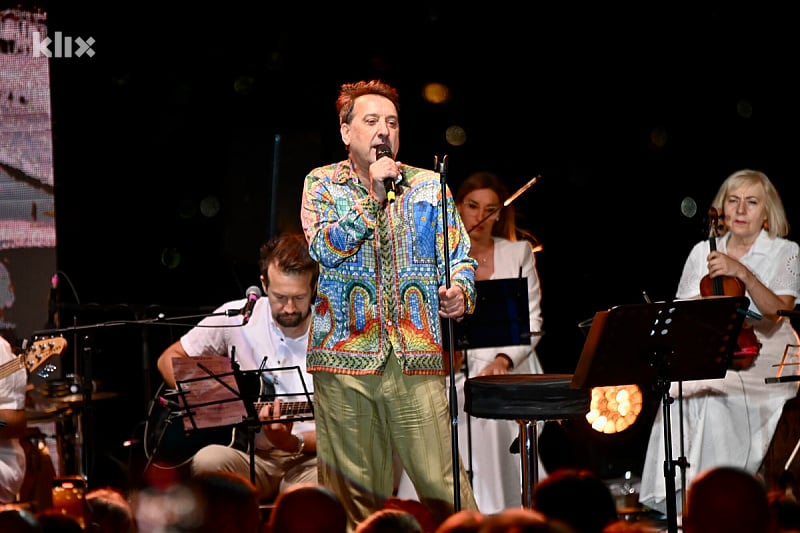 Hari Varešanović iznenadio raznolikim repertoarom na festivalu Sarajevo Sevdah Soiree