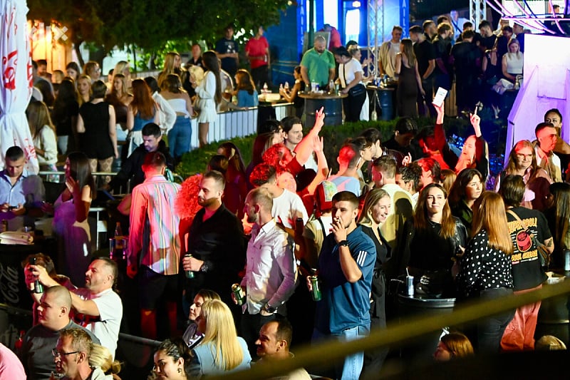 DJ duo Merakoon i Soul rasplesali publiku RnB hitovima na Summertime Madness Festu