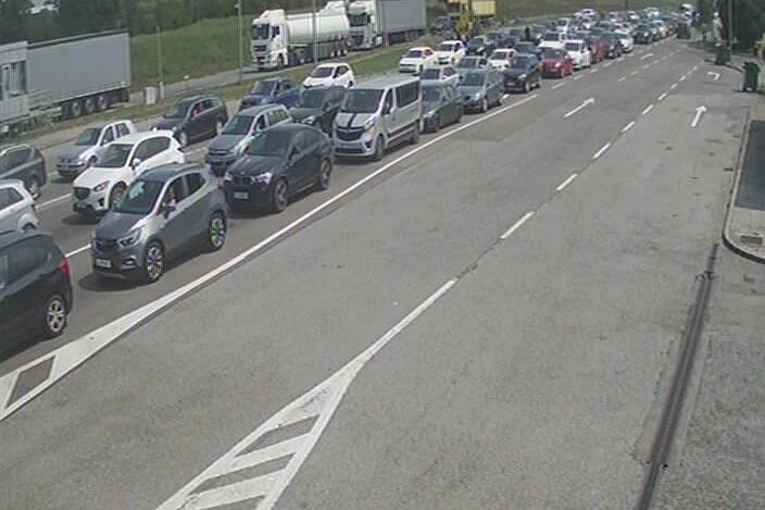 Kolaps na GP Izačić: Gradonačelnik Bihaća apeluje na prekategorizaciju i otvaranje novih prijelaza