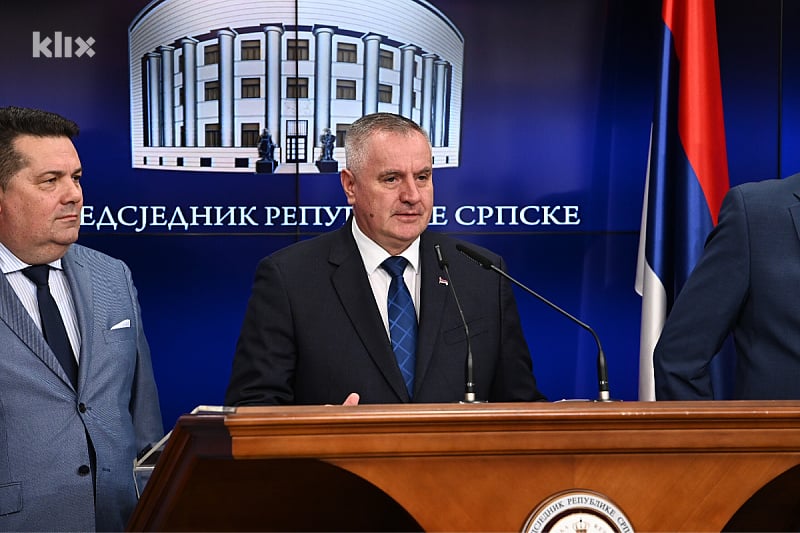 Radovan Višković i zvanično podnio ostavku, bira se nova vlada