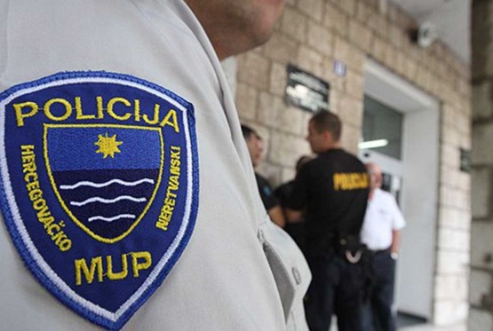 Maskirani huligani pretukli Sarajliju u Mostaru