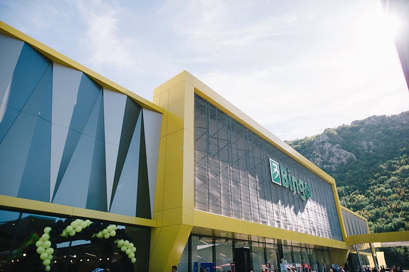 Opljačkan Bingo u Mostaru: Maskirani lopovi oružjem prijetili radnicama da predaju novac