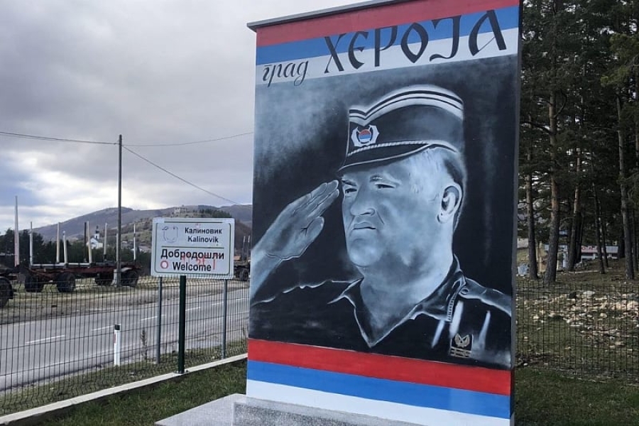 POZVALI DOMAĆE INSTITUCIJE DA DJELUJU: OHR osudio veličanje zločinca Ratka Mladića muralom u Banjoj Luci