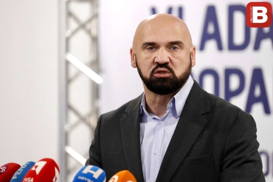 ‘TI SI OBIČNA KUKAVICA, SKINI SE S GRBAČE SRPSKOM NARODU: Evo šta je još ministar Isak poručio bivšem predsjedniku RS-a