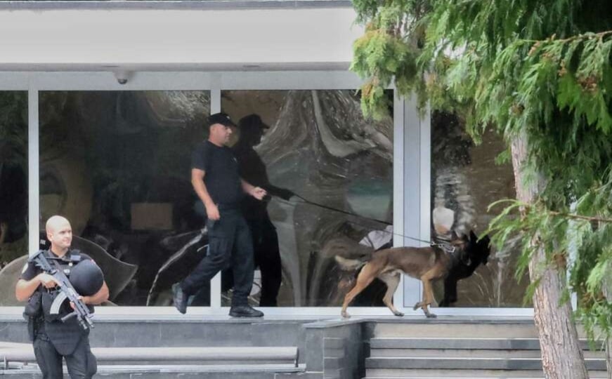 Bomba uoči sjednice NSRS dojavljena s broja “065”: Vukanović otkrio šta se dešavalo na kolegiju