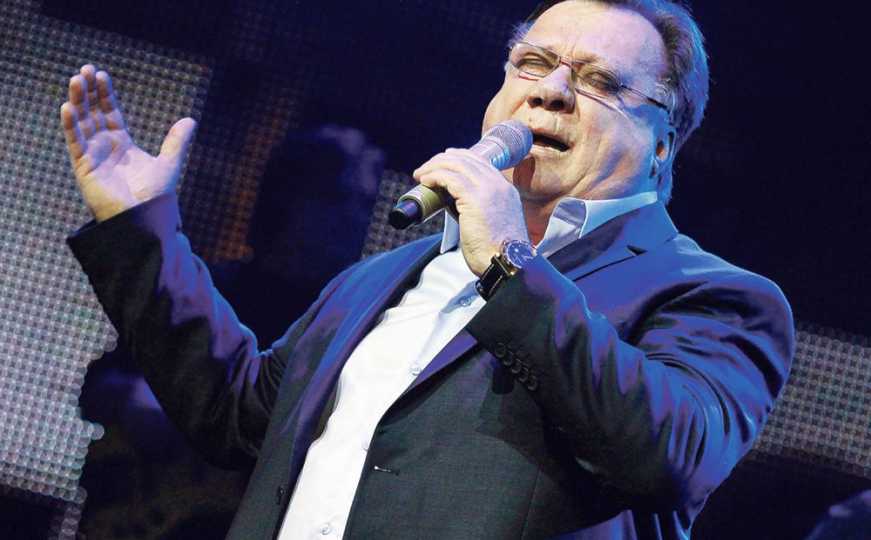 Halidu Bešliću narušeno zdravstveno stanje, otkazao koncert: “Primoran je na rehabilitaciju”