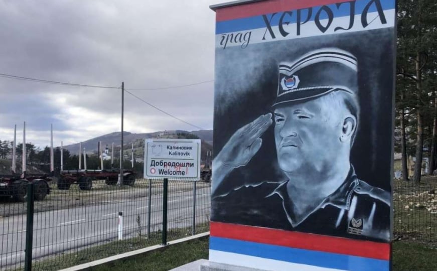 “Hitno ukloniti mural s likom ratnog zločinca u Banjoj Luci”: Oglasilo se Udruženje žrtava genocida