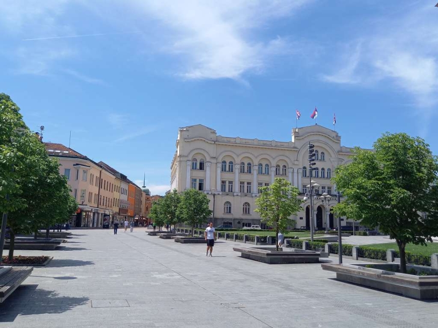 UDRUŽENJE ŽRTAVA I SVJEDOKA GENOCIDA TRAŽI HITNO UKLANJANJE MURALA SA LIKOM RATNOG ZLOČINCA: ‘Ukoliko se ne postupi po ovom zahtjevu…’