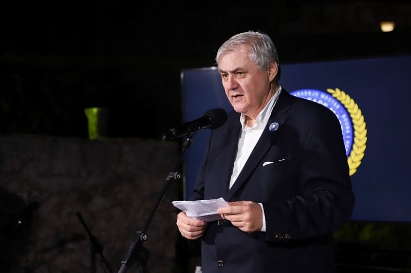 Oručević: Kapa dolje Stočanima, ljudi se bore za pravo na ukop