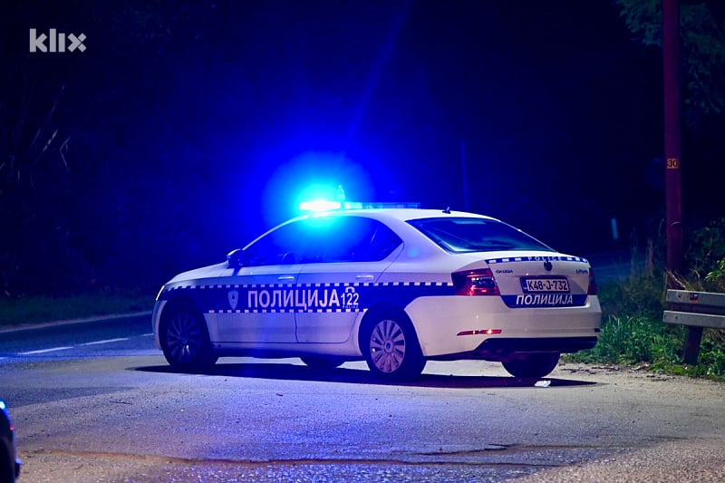 Teška nesreća kod Trnova: Jedna osoba poginula, saobraćaj obustavljen