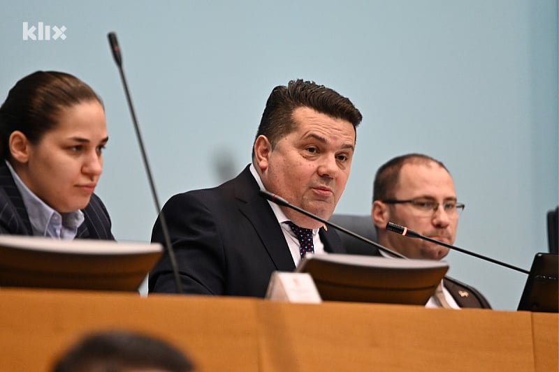 Stevandić dva dana razmišljao pa odgovorio EU: Potvrdio da NSRS ne može uraditi ništa povodom kazne Dodiku