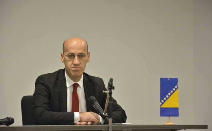 Ramiz Salkić o prijevremenim izborima u RS-u: “SNSD haosom sebi pravi startnu poziciju”