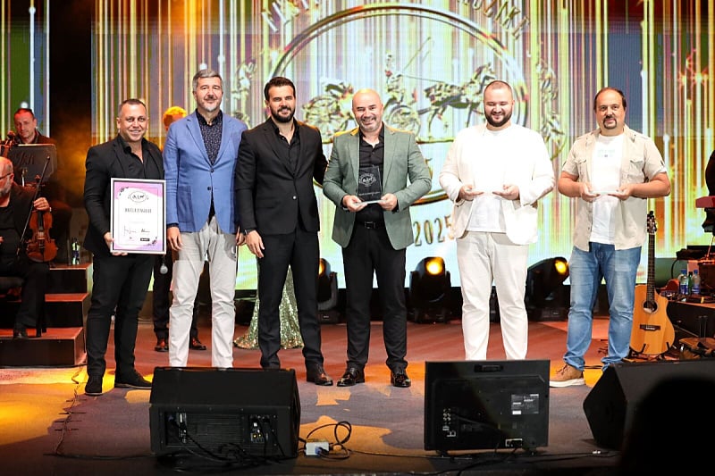 Kemal Hasić je pobjednik Festivala narodne muzike Ilidža, večeras slijedi revijalni dio
