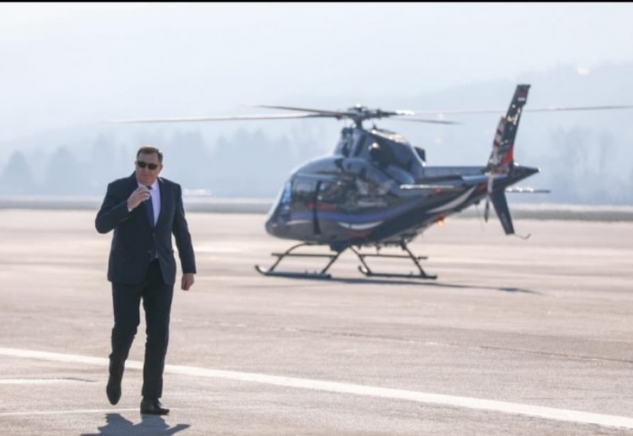 DOK GRANIČNA POLICIJA VRŠI ‘FIKTIVNE’ PROVJERE: Dodik ponovo imao VIP status prilikom prelaska bh. granice, na banjalučkom aerodromu koristio diplomatski pasoš