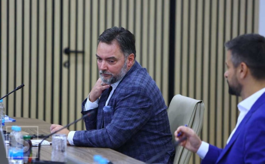 Košarac žestoko izvrijeđao Fortu, pa poručio: ‘Sve naše ambicije smo ostvarili preko Trojke’