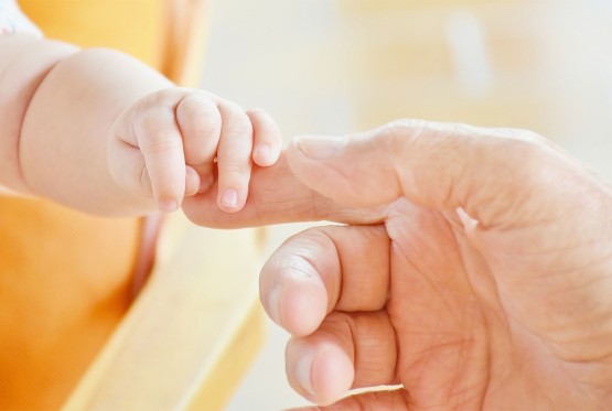 Beba pronađena pored kontejnera u Zemunu, prevezena u porodilište