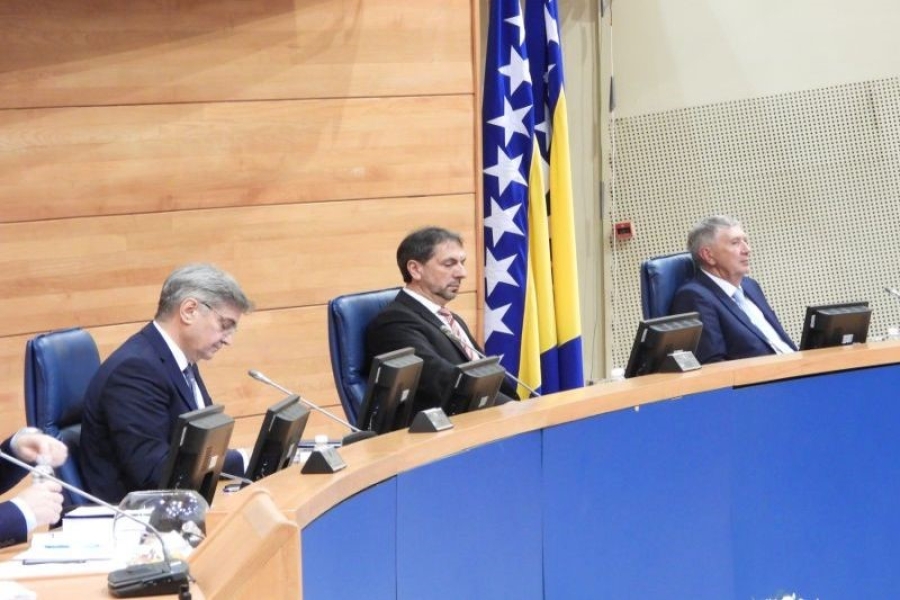 PARLAMENTARCI BEZ RJEŠENJA: Budžet BiH se vraća na doradu Predsjedništvu