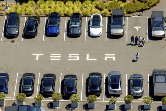Tesla nudi Masku paket vrijedan bilion dolara