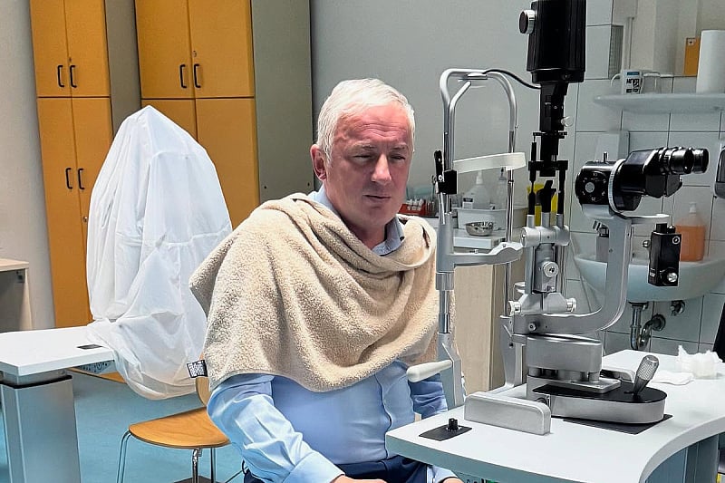 Borenović se javio iz bolnice, opisao napad: Evo, razbistrilo se, peku oči, a još više mozak