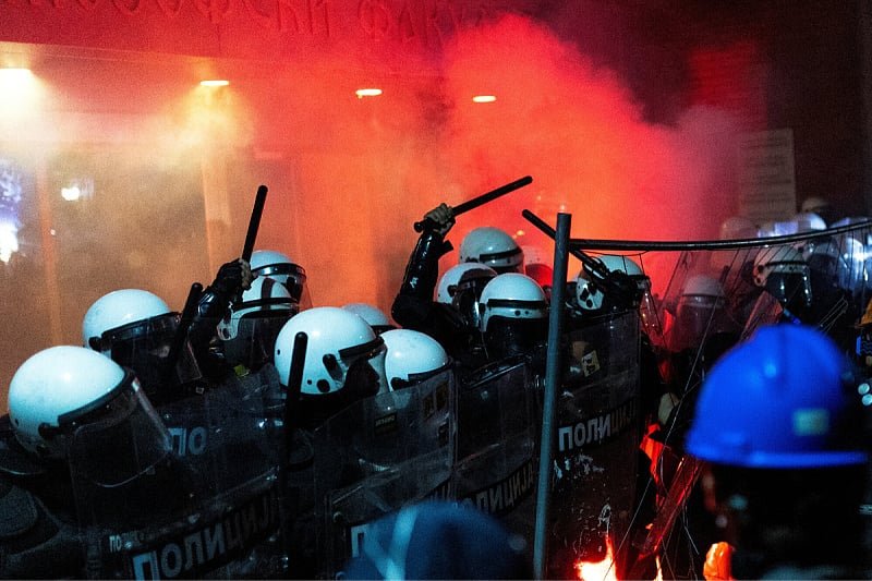 Nezapamćen teror policije nad građanima Novog Sada, Vučić ponovo u svom maniru
