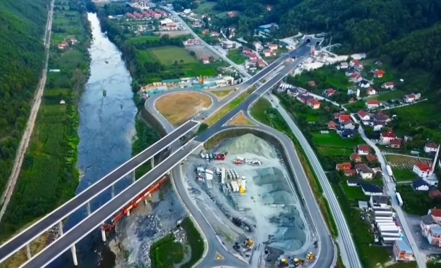 NAJNOVIJI SNIMAK POKAZUJE KAKO NAPREDUJU RADOVI NA IZGRADNJI KORIDORA Vc: Poddionica Vranduk – Ponirak najzahtjevija (VIDEO)
