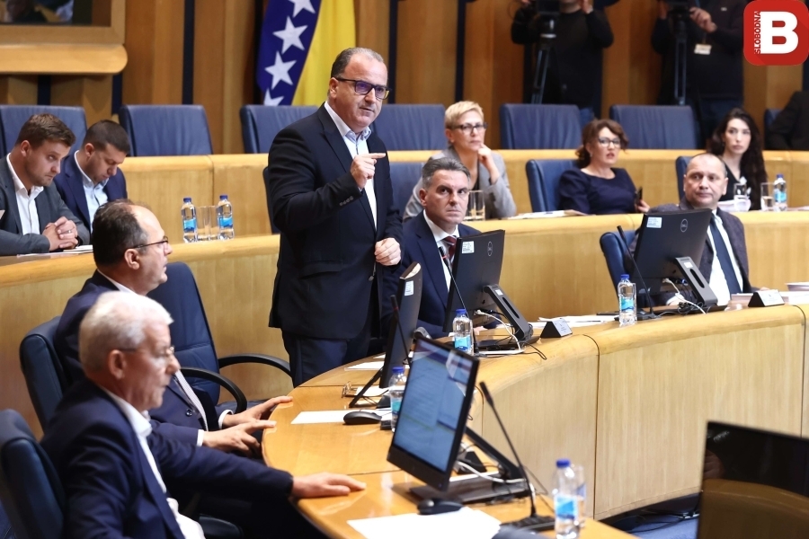 ČETIRI DELEGATA KLUBA BOŠNJAKA PARLAMENTA BiH UPUTILI ZAHTJEV: Ovo je sadržaj apelacije Ustavnom sudu BiH