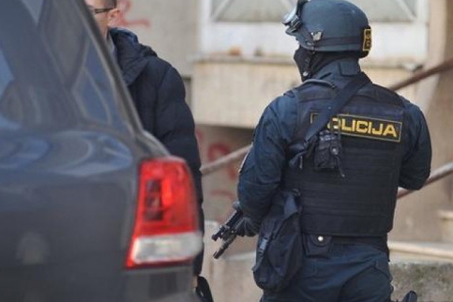 NOVI DETALJI VELIKE POLICIJSKE AKCIJE U BiH: Na terenu su specijalci i pripadnici SIPA-e, očekuje se…